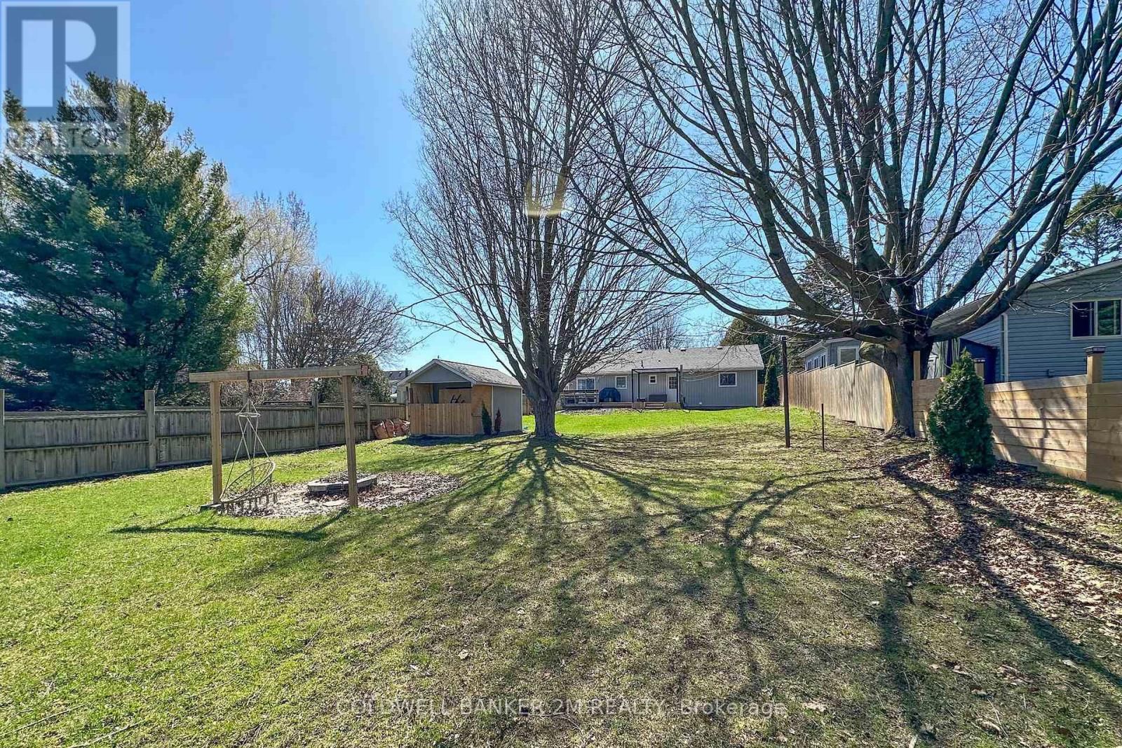 812 BURNHAM STREET Image 37