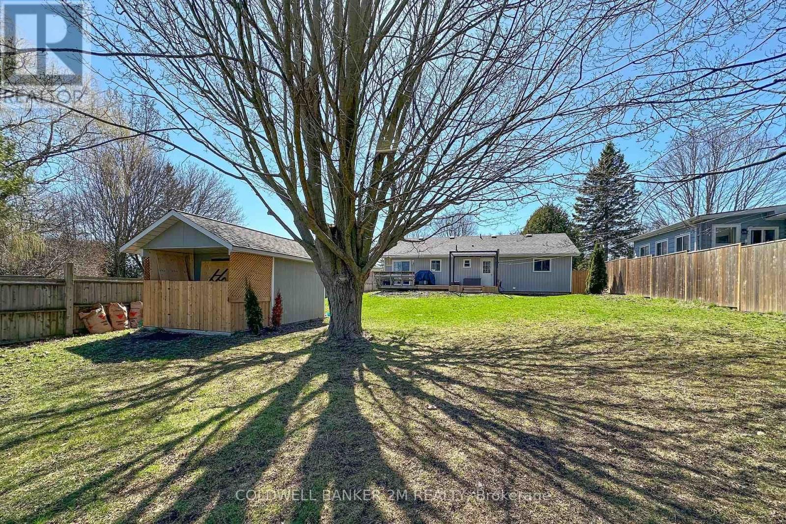 812 BURNHAM STREET Image 38