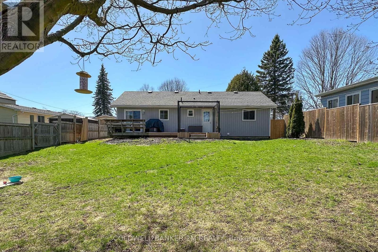 812 BURNHAM STREET Image 39