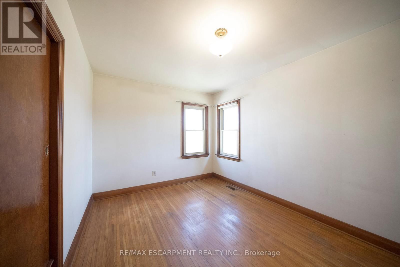 522 HURON STREET Image 11