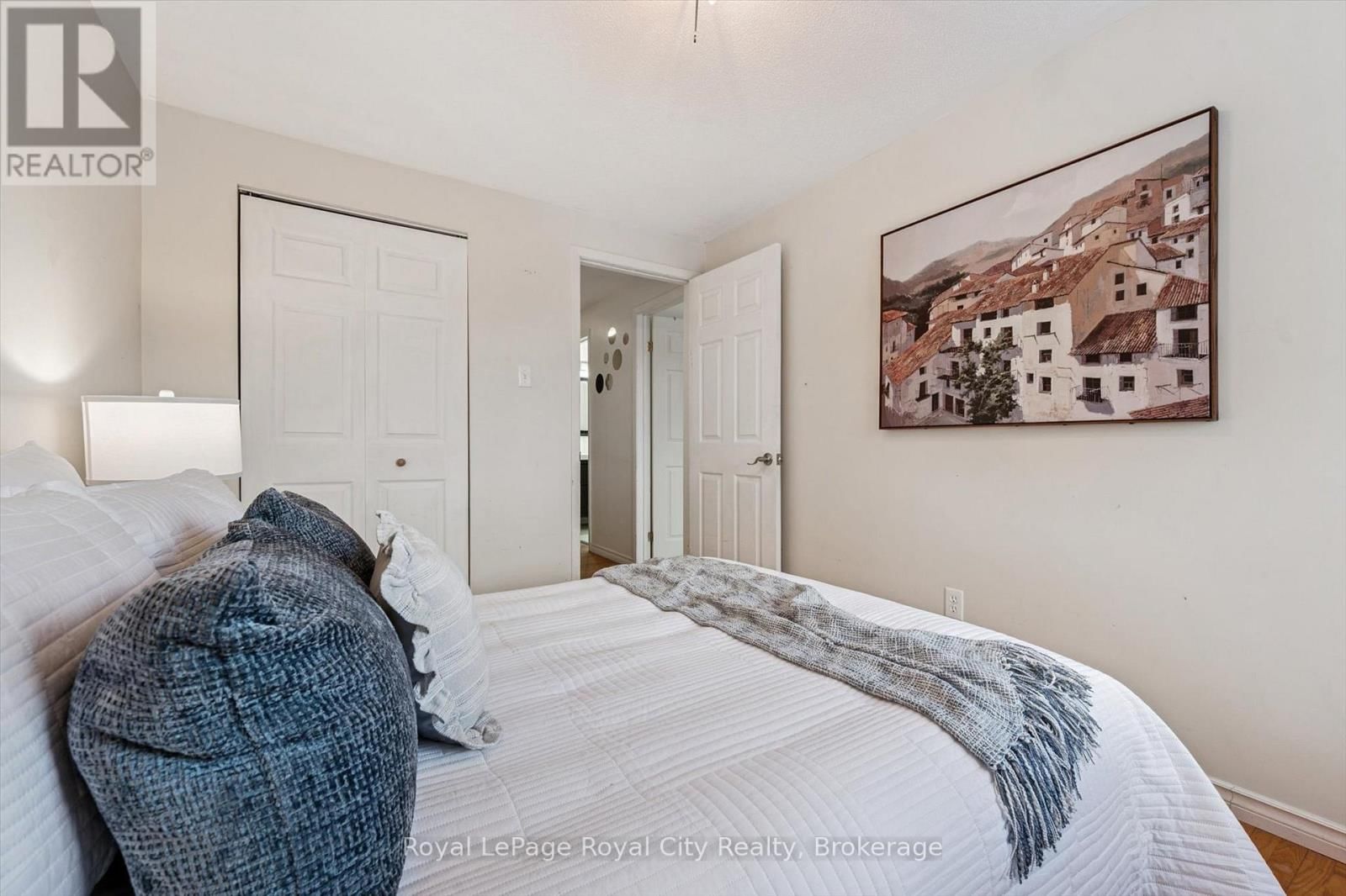 30 - 121 BAGOT STREET Image 24