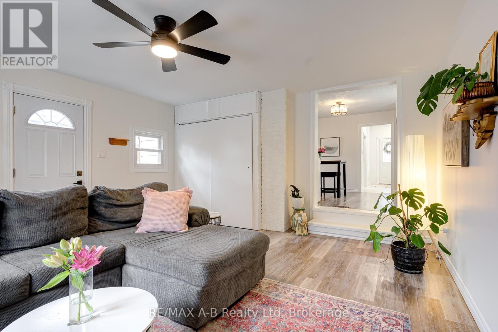 25 ASH STREET Image 21