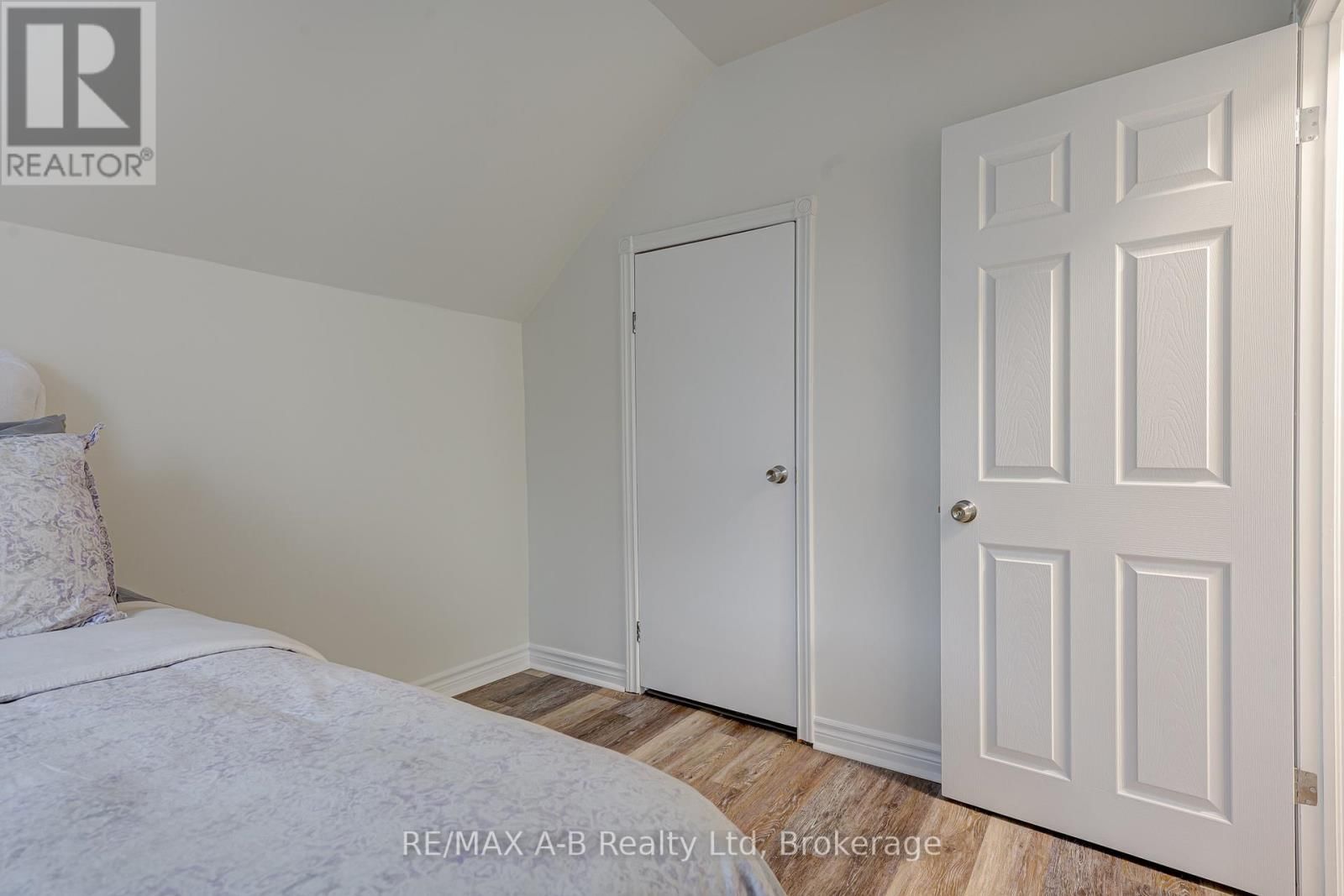 25 ASH STREET Image 27