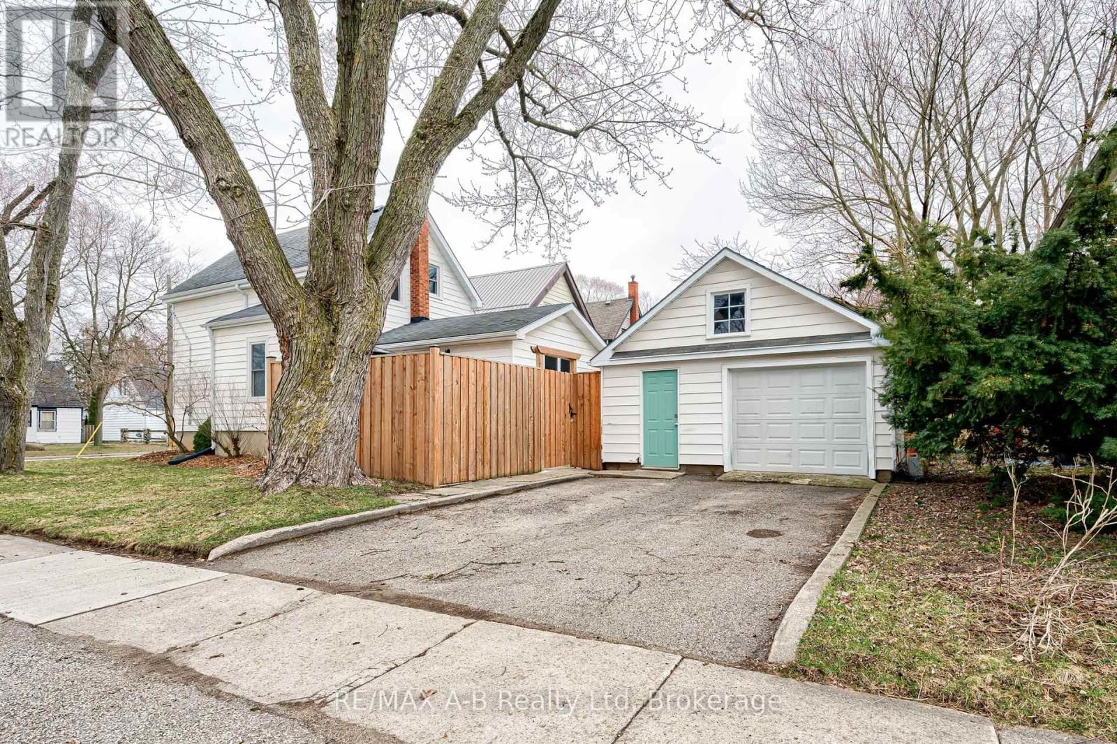 25 ASH STREET Image 3