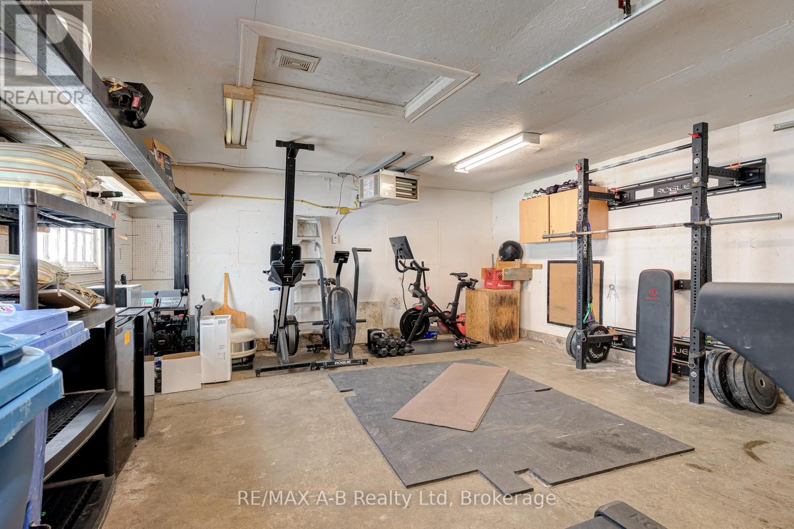 25 ASH STREET Image 34