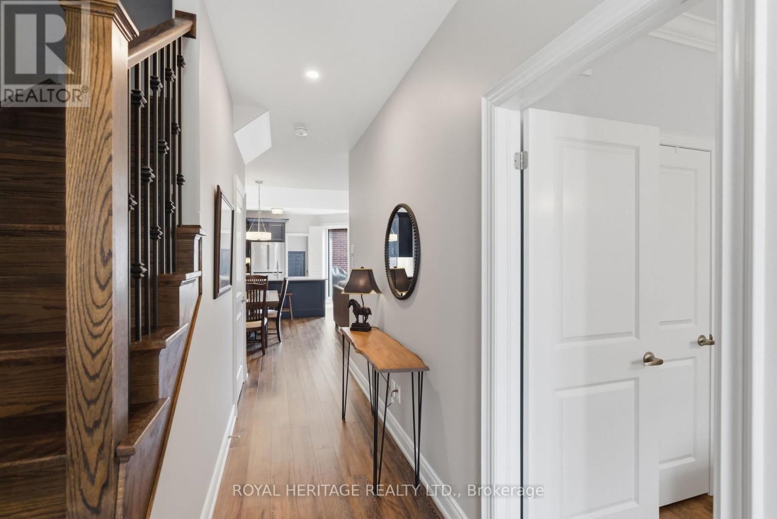 245 STRACHAN STREET Image 5