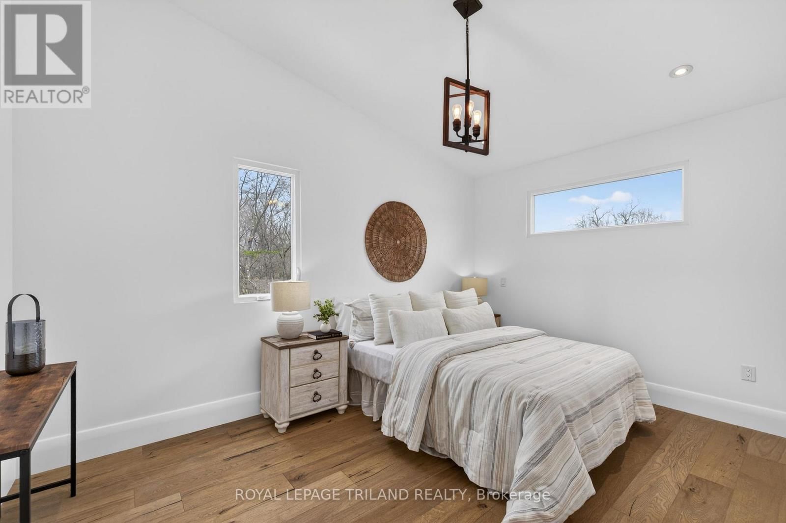 14 LUNDY LANE Image 19