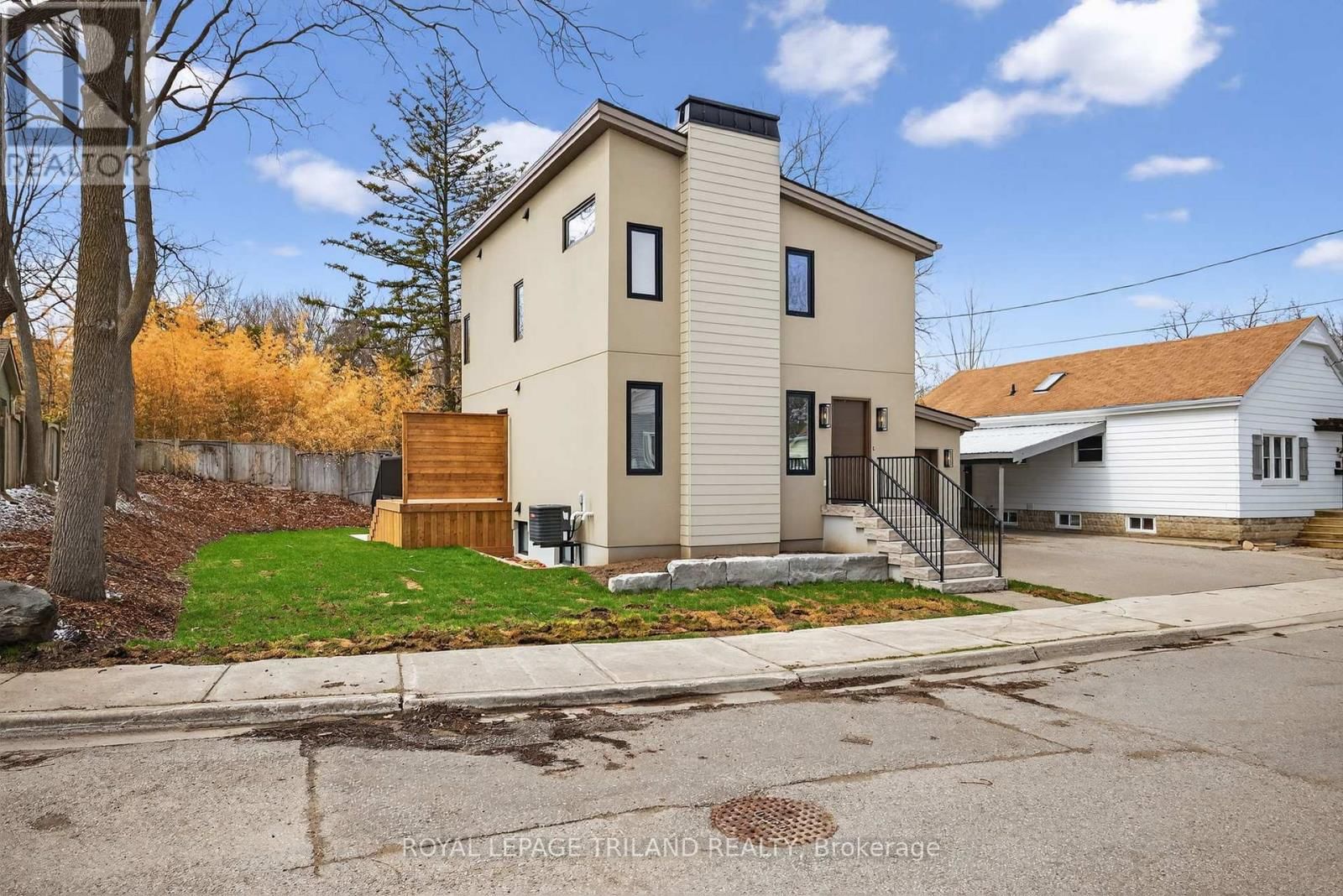 14 LUNDY LANE Image 2