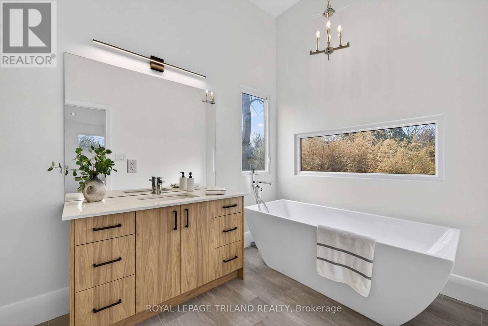 14 LUNDY LANE Image 22