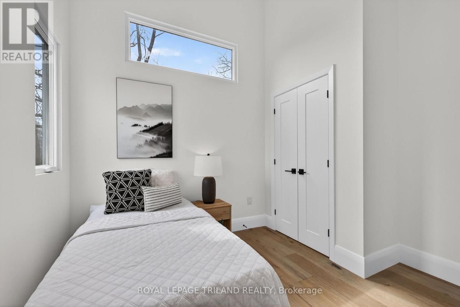 14 LUNDY LANE Image 25