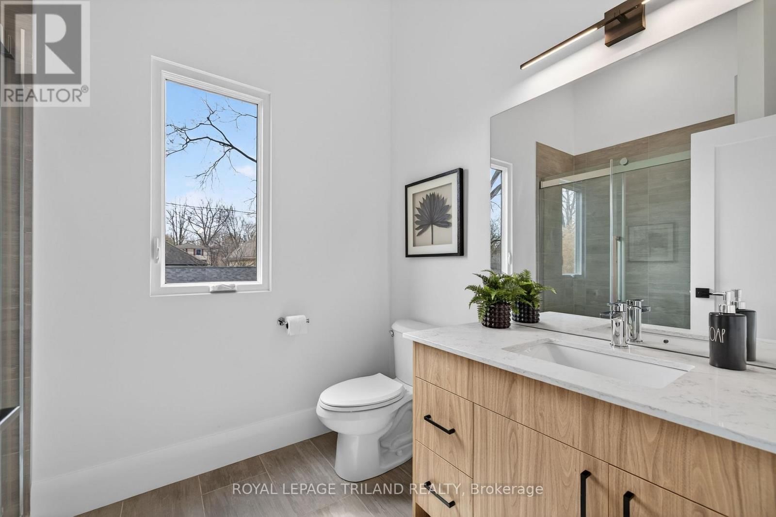 14 LUNDY LANE Image 28