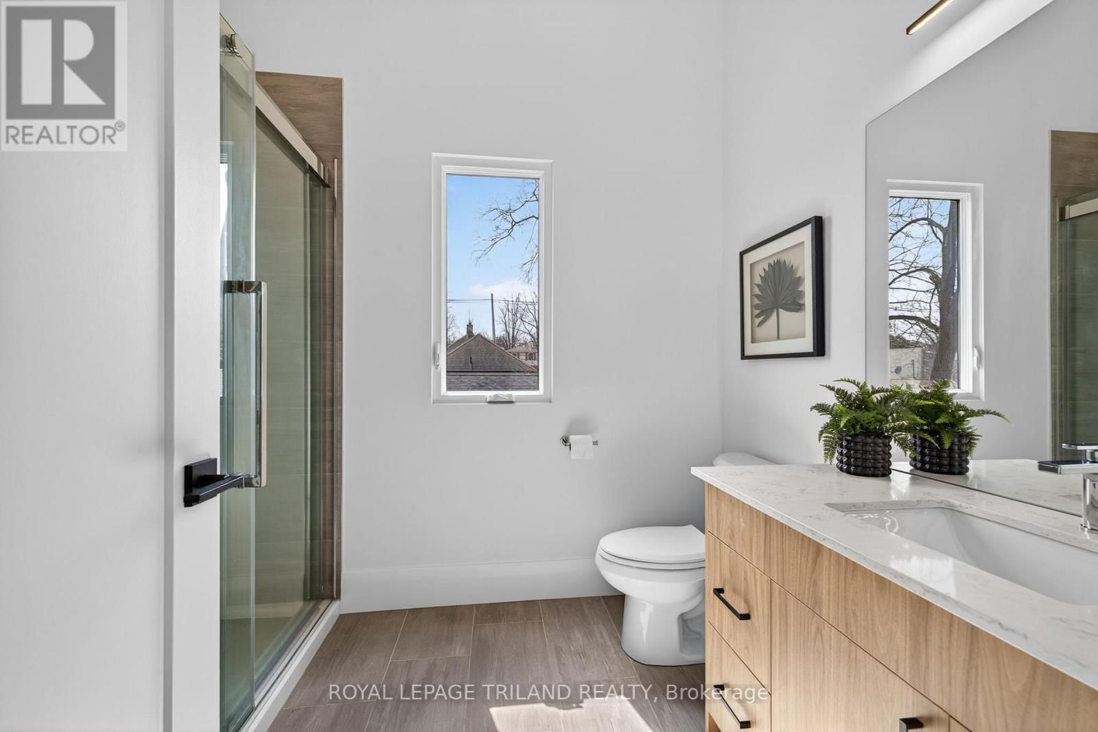 14 LUNDY LANE Image 30