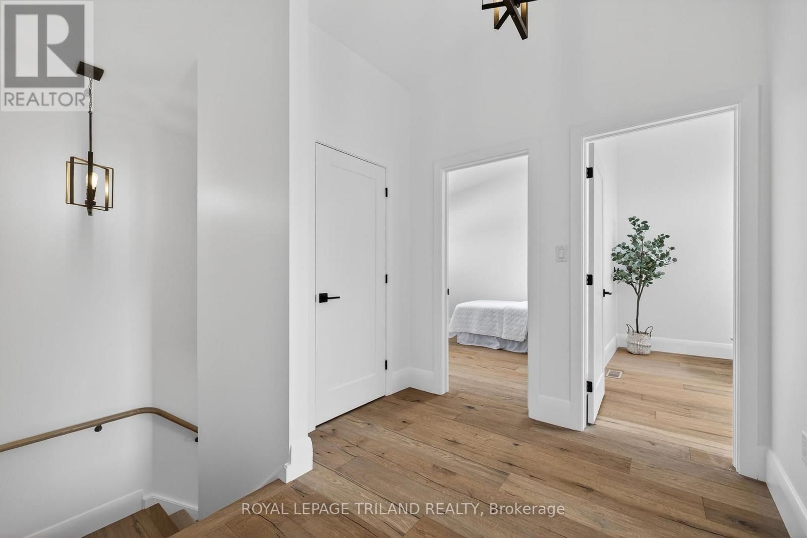 14 LUNDY LANE Image 31