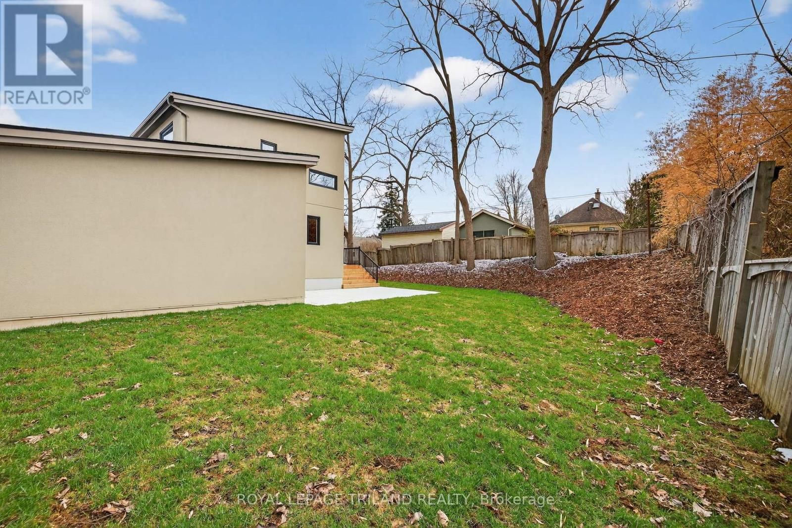 14 LUNDY LANE Image 43