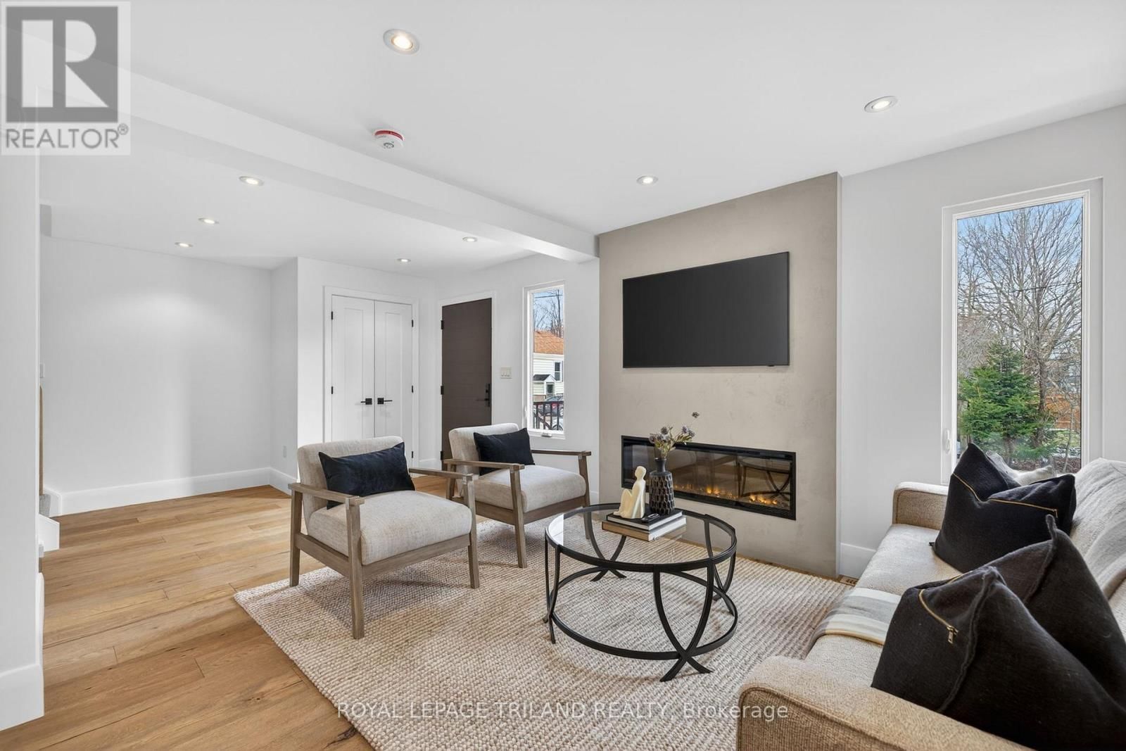 14 LUNDY LANE Image 7