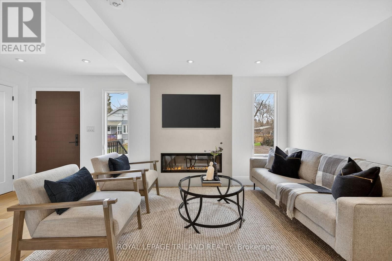 14 LUNDY LANE Image 8