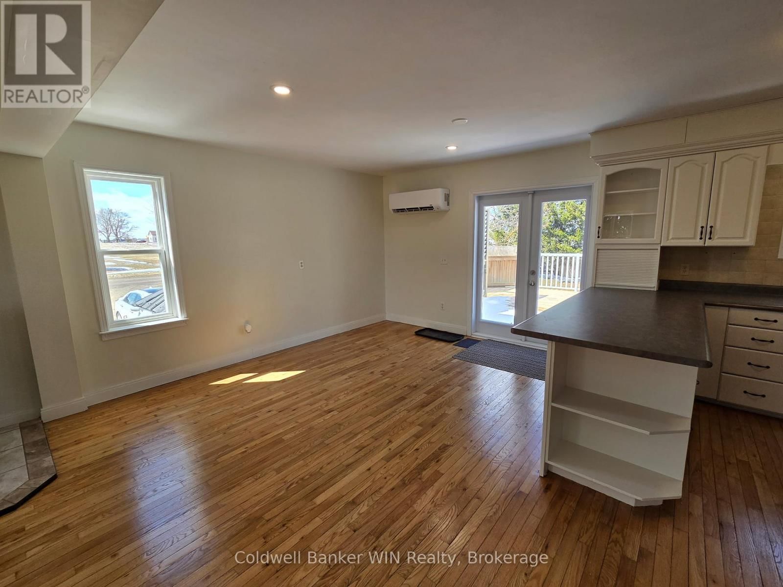 7324 5 SIDEROAD EAST Image 8