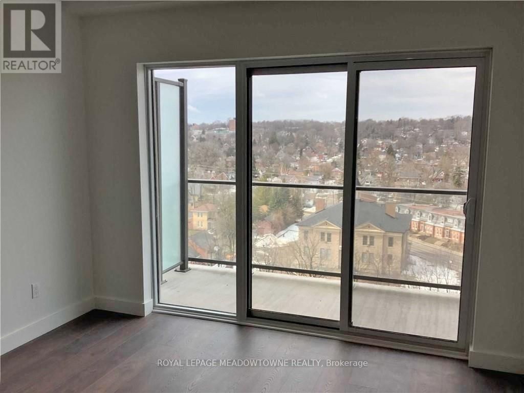 1304 - 15 GLEBE STREET EAST Image 12