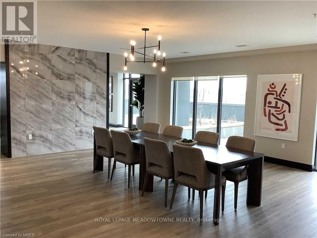 1304 - 15 GLEBE STREET EAST Image 17