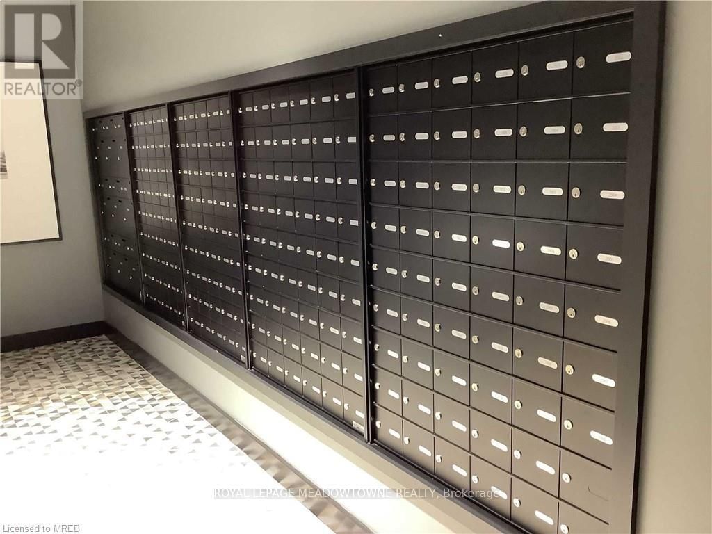 1304 - 15 GLEBE STREET EAST Image 23