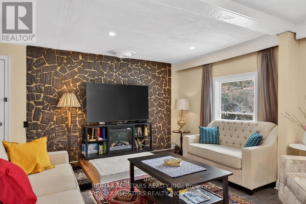 220 MCGUIRE BEACH ROAD Image 15