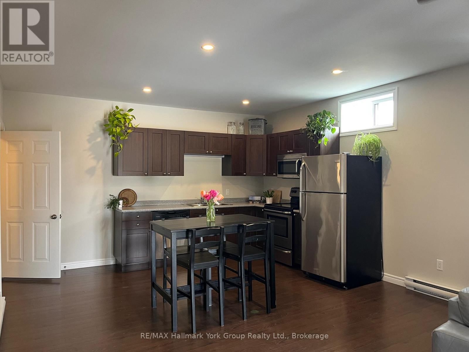 1 - 19 TORONTO STREET NORTH Image 3