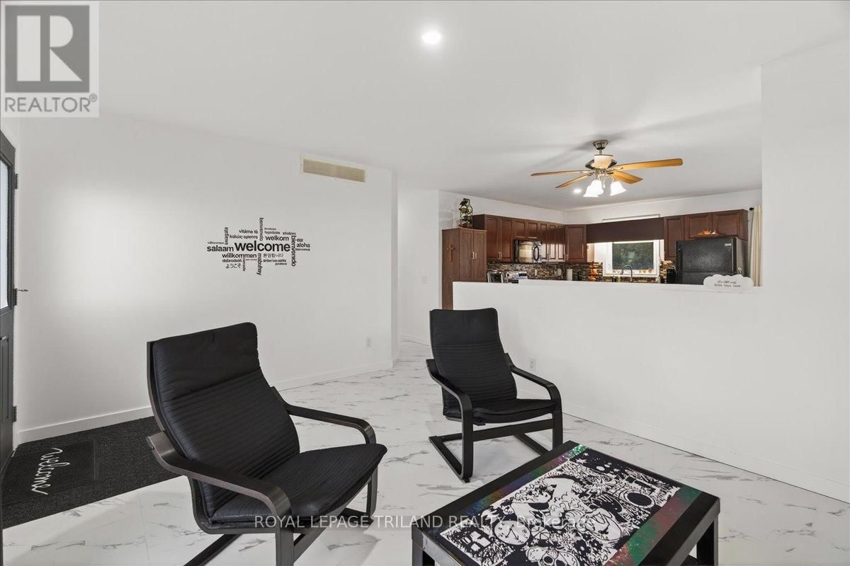 14 WELLINGTON AVENUE Image 12