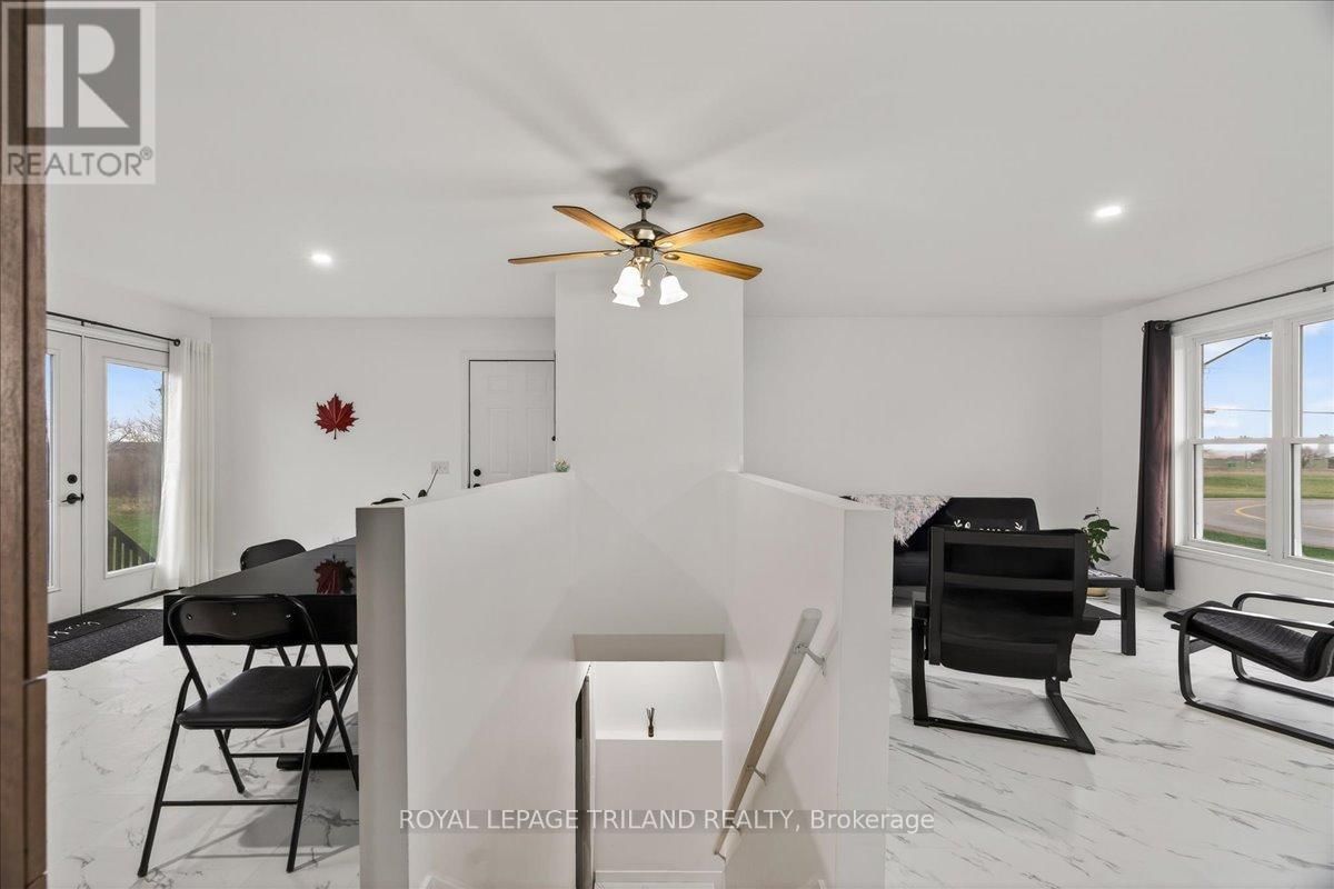 14 WELLINGTON AVENUE Image 17