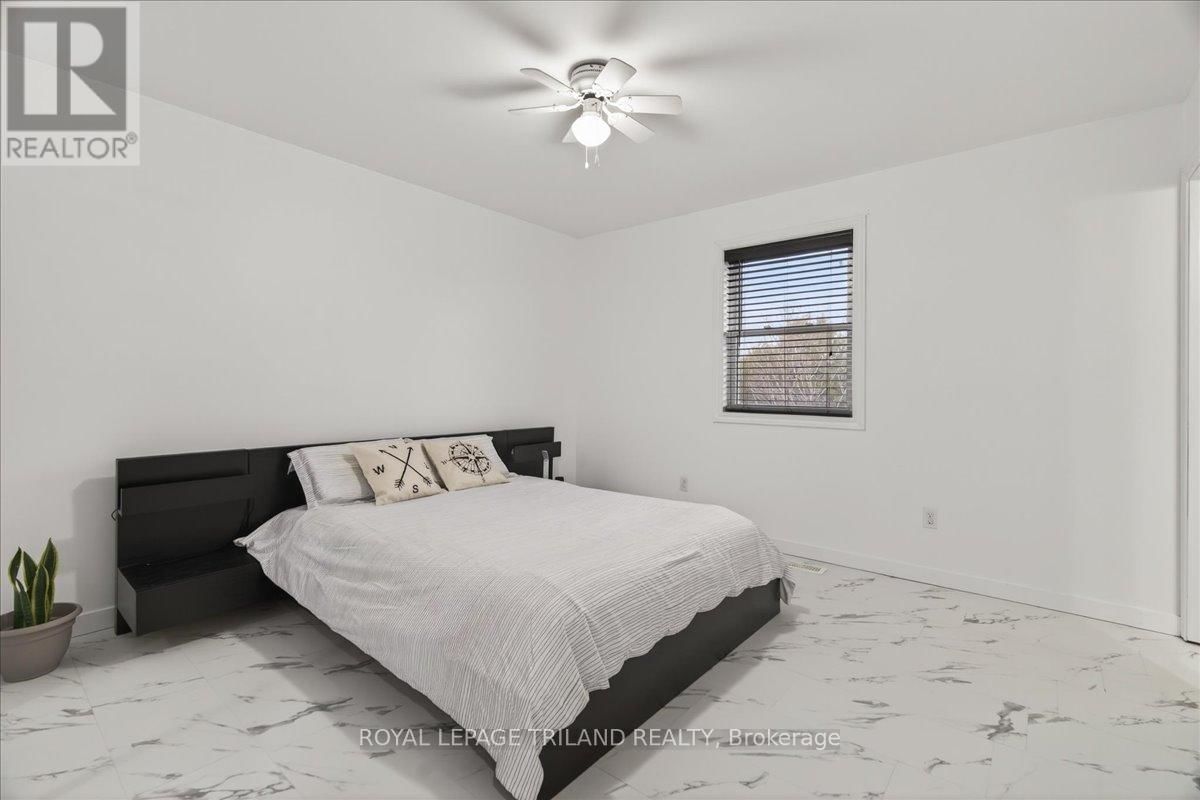 14 WELLINGTON AVENUE Image 18