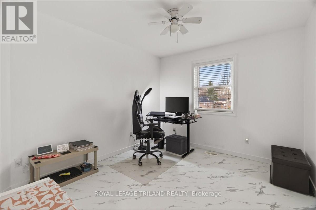 14 WELLINGTON AVENUE Image 26