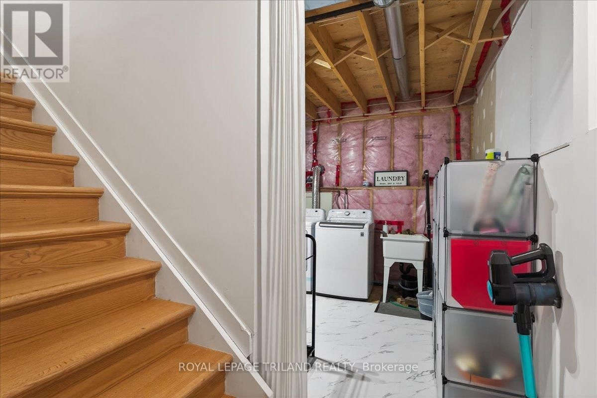 14 WELLINGTON AVENUE Image 34