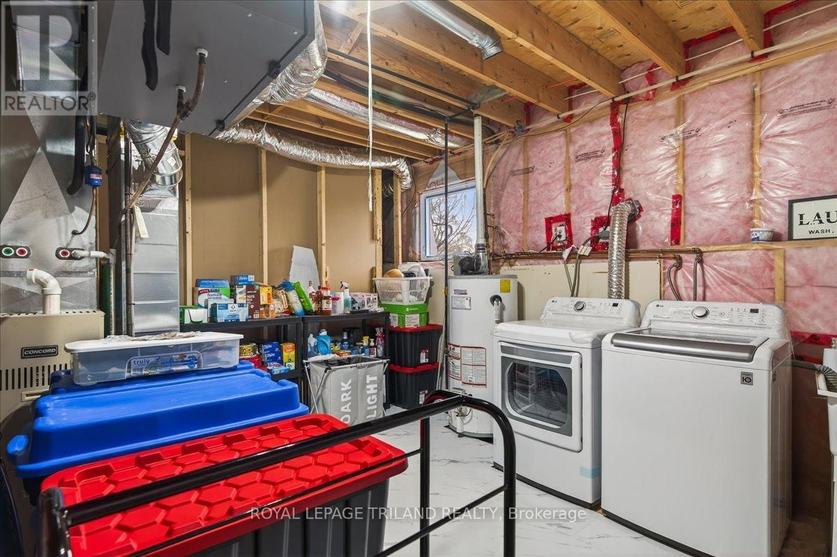 14 WELLINGTON AVENUE Image 35