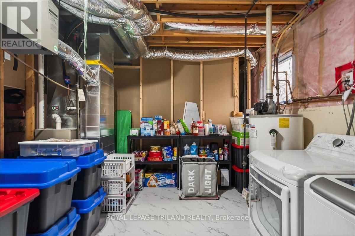 14 WELLINGTON AVENUE Image 36