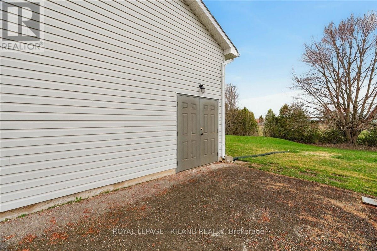 14 WELLINGTON AVENUE Image 45