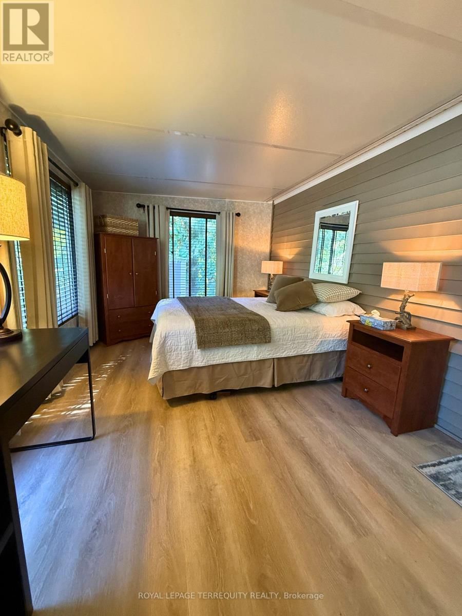 14 ROCKHAVEN Image 26