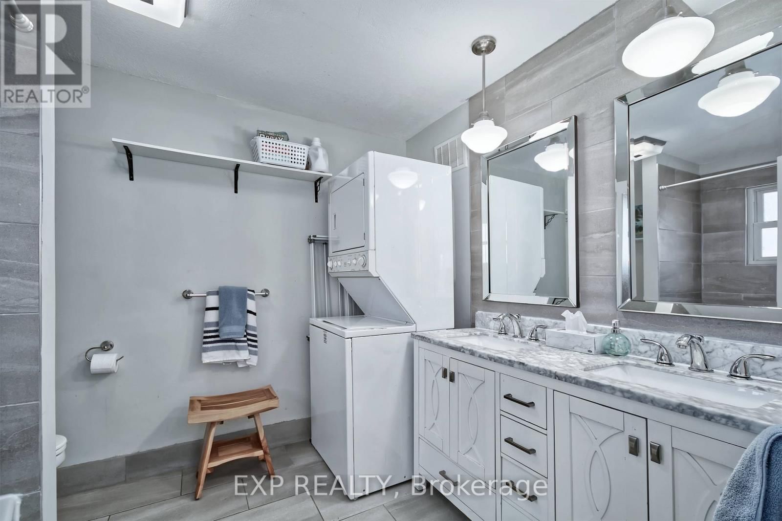 203 MCKELLAR STREET Image 15