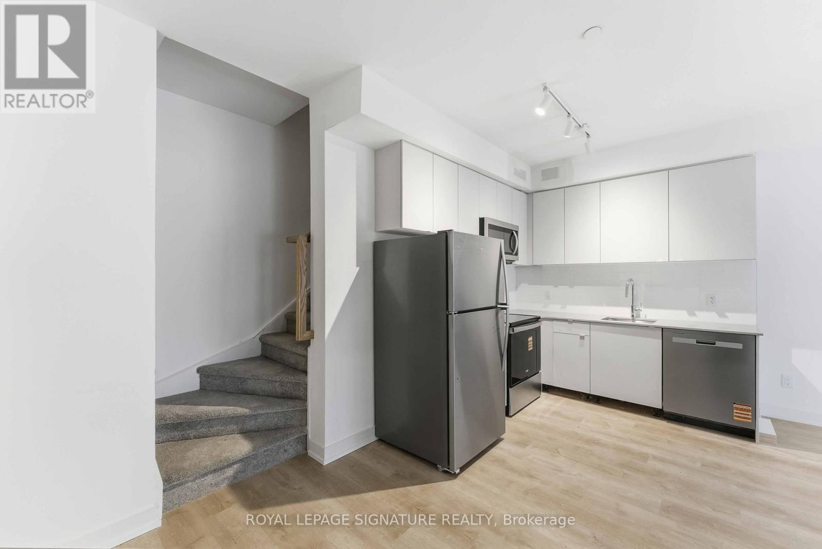 309A - 16 MELBOURNE AVENUE Image 8