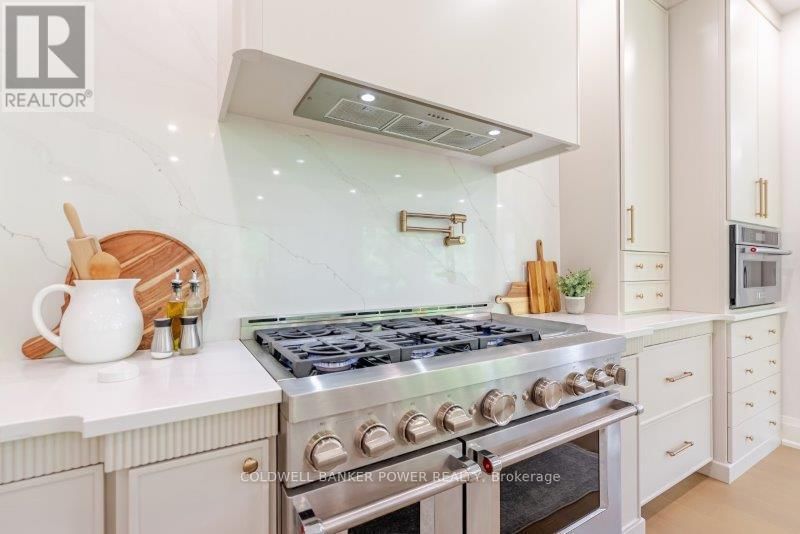 14 - 720 APRICOT DRIVE Image 19