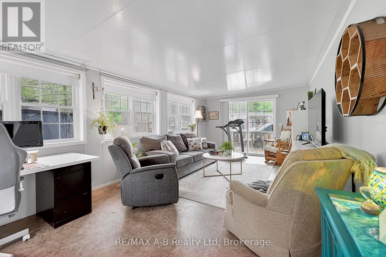 411 - 923590 ROAD 92 ROAD Image 15