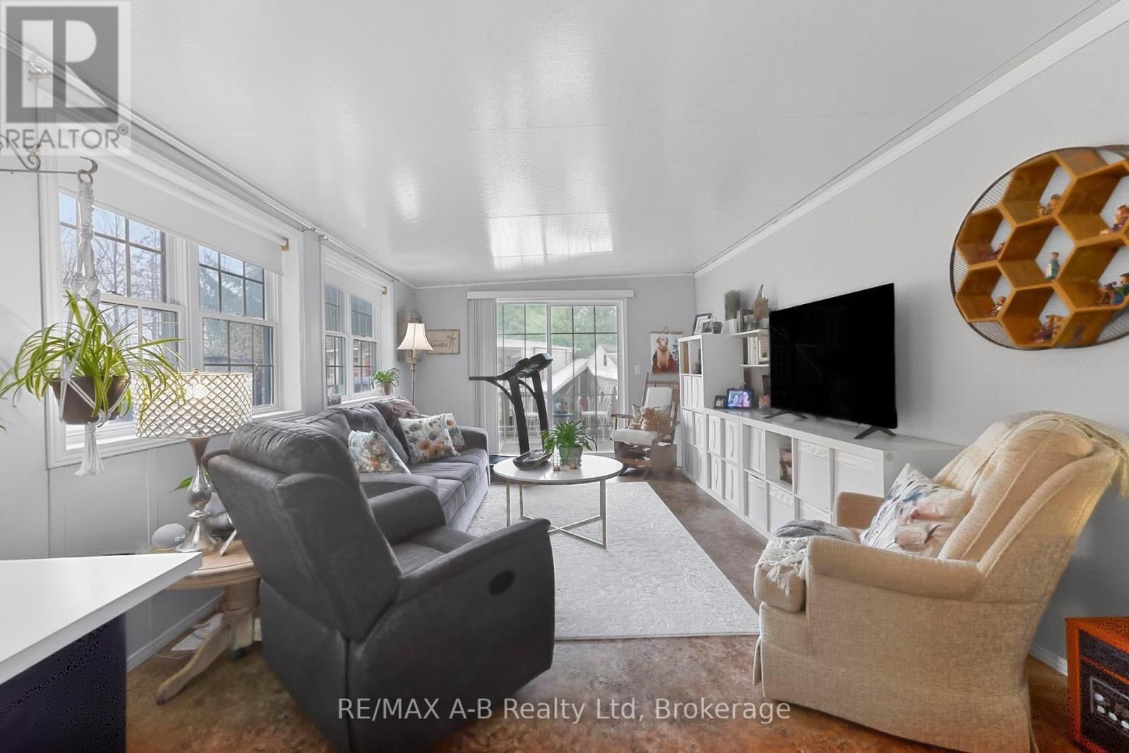 411 - 923590 ROAD 92 ROAD Image 16