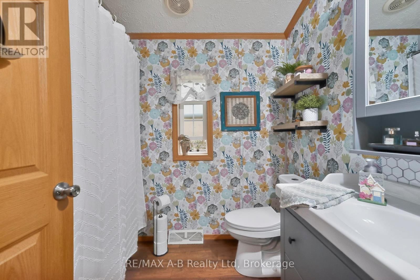 411 - 923590 ROAD 92 ROAD Image 19