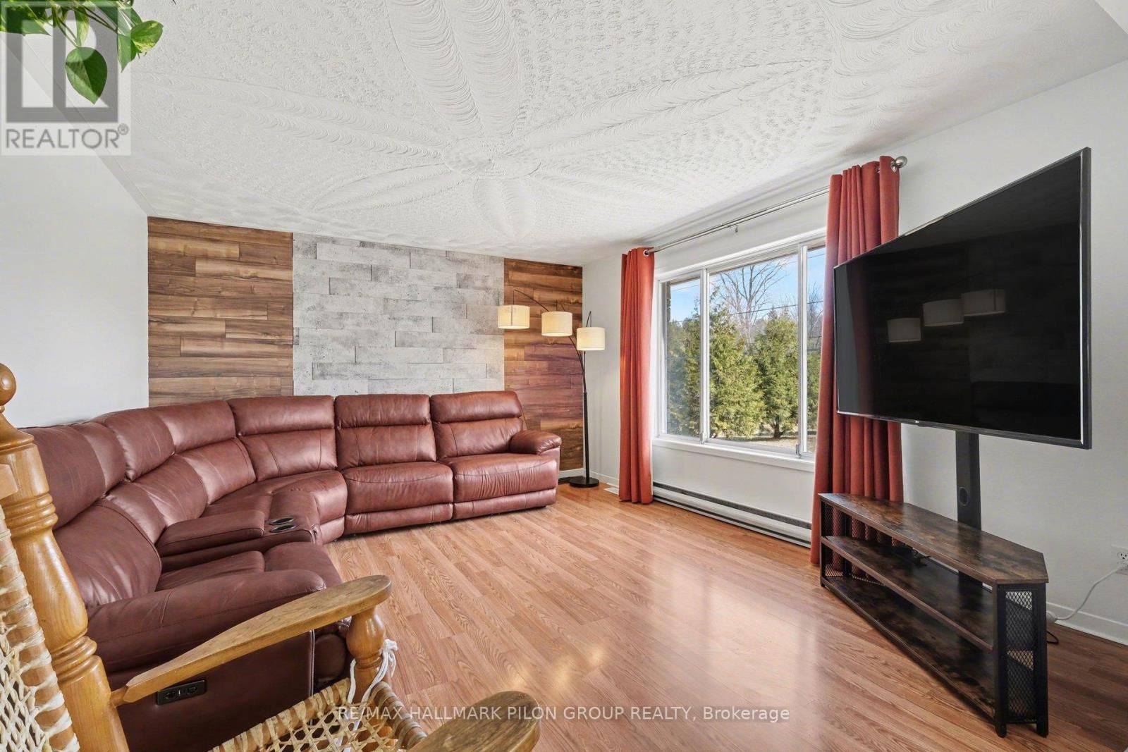 688 STATION ROAD Image 8