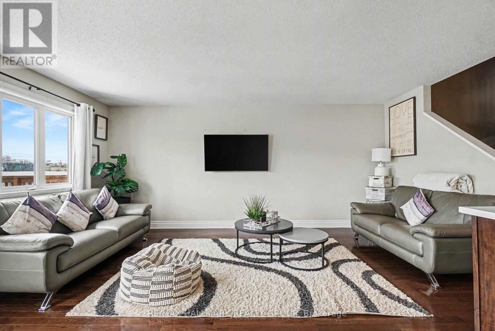 28 NATHALIE STREET Image 12