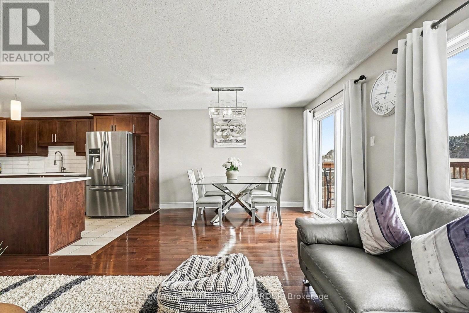 28 NATHALIE STREET Image 16