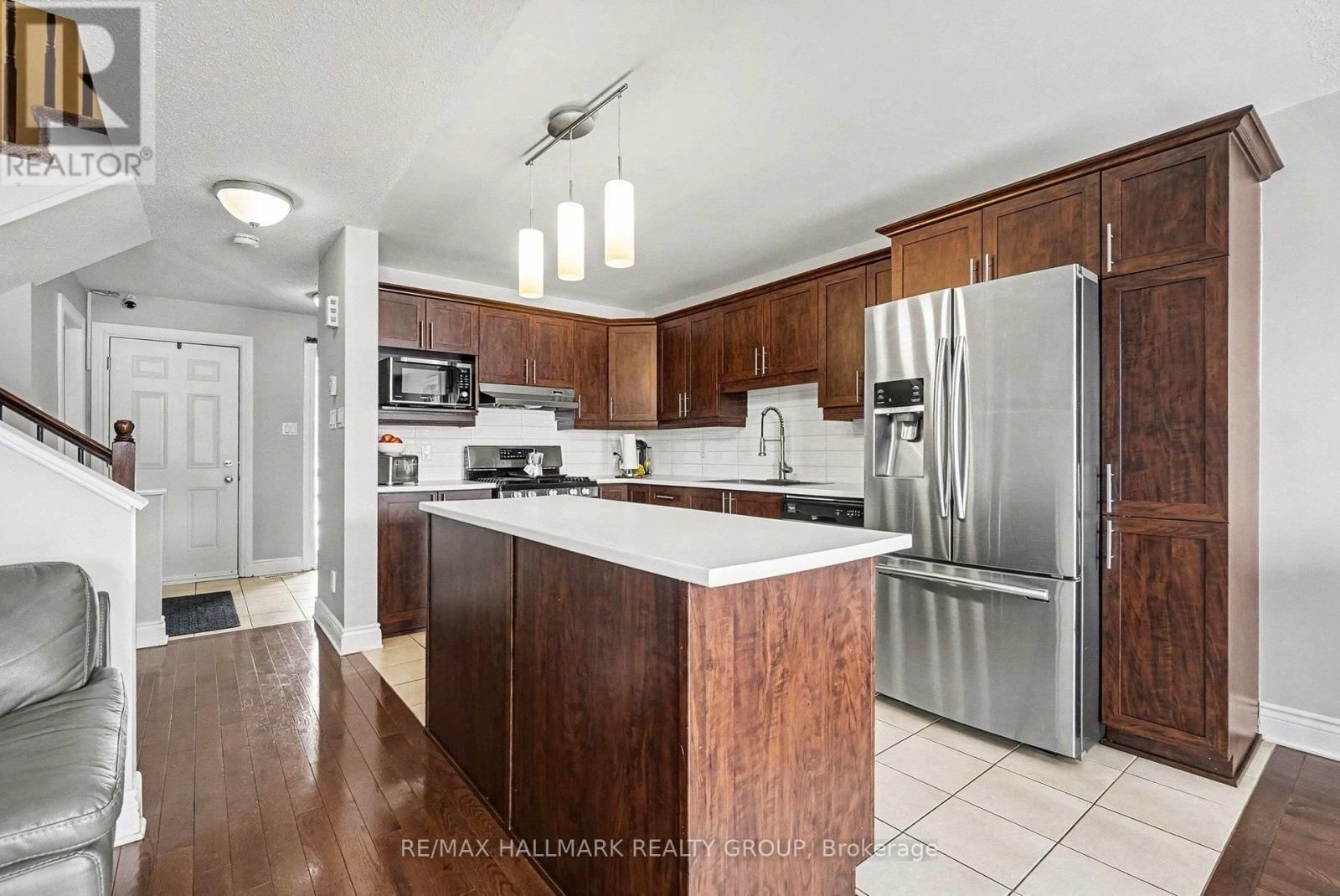 28 NATHALIE STREET Image 20