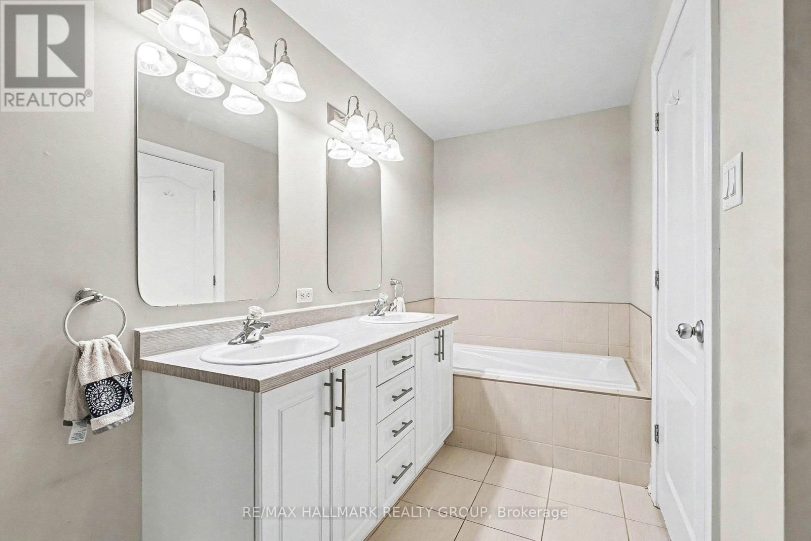 28 NATHALIE STREET Image 29