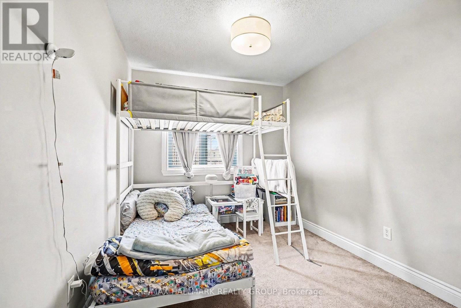 28 NATHALIE STREET Image 30