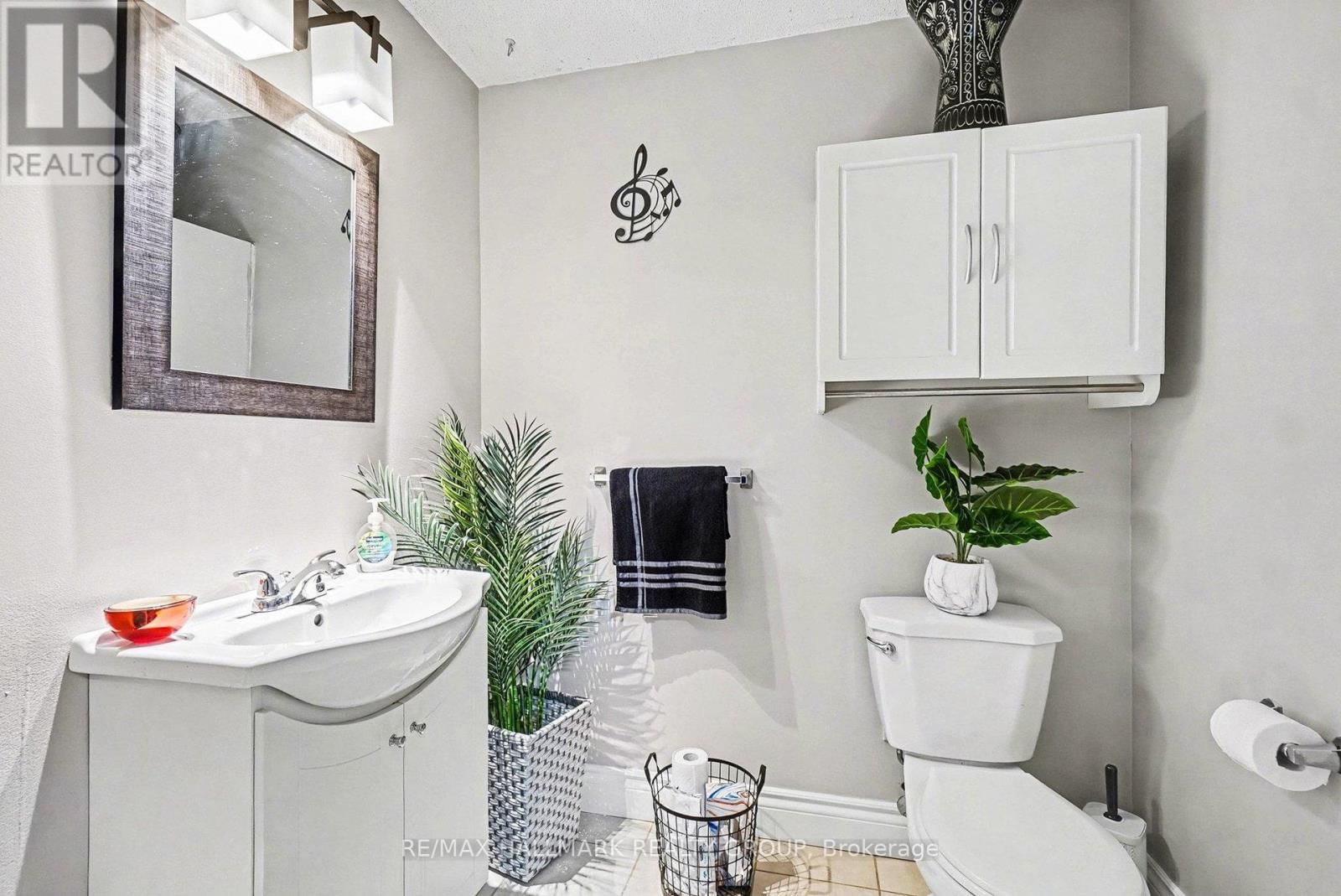 28 NATHALIE STREET Image 34