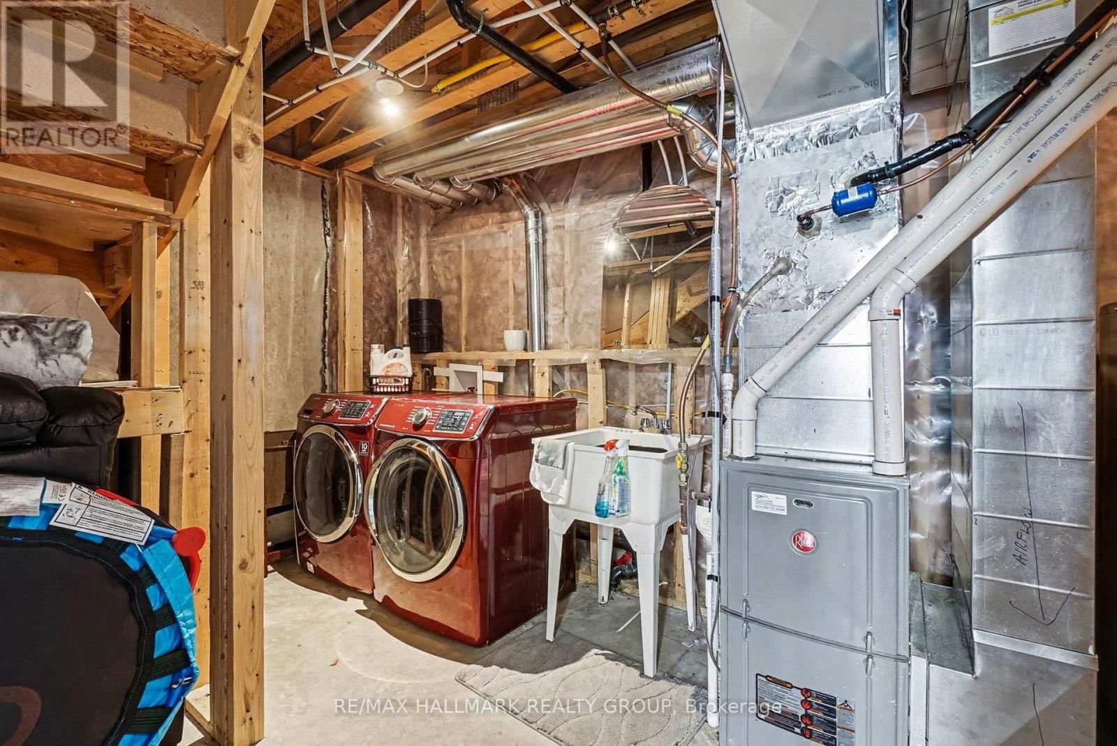 28 NATHALIE STREET Image 37