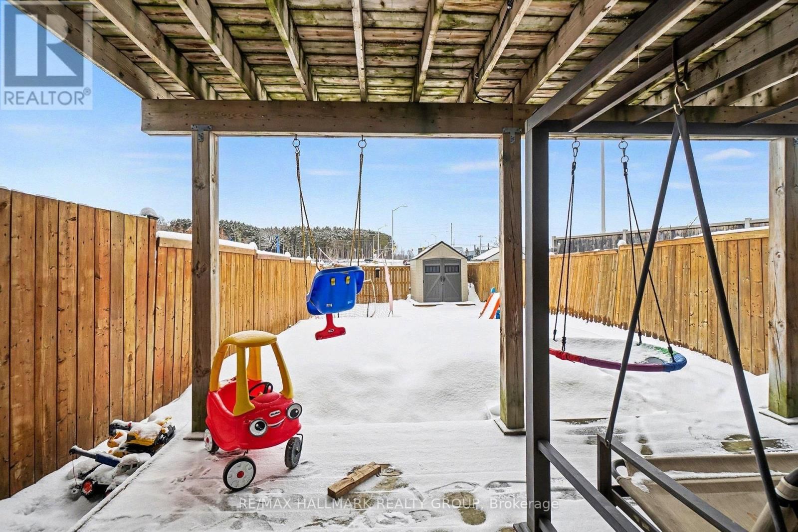 28 NATHALIE STREET Image 38